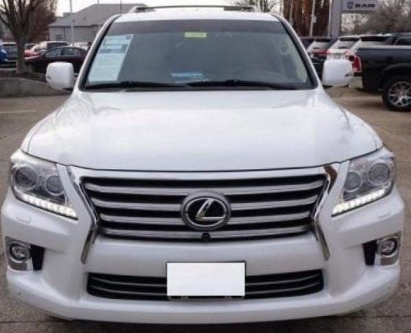 وايت لكزس LX 570 2015 بسعر في المتناول