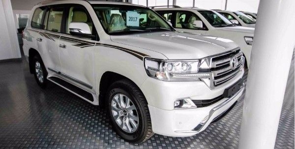 For Sale Toyota Land Cruiser Gxr V8 2016 @ $15000...Whatsapp: +1 857 3