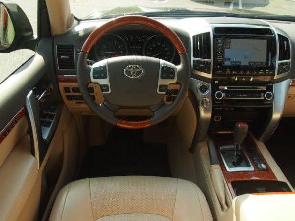 2013 Toyota Land Cruiser V8 SUV