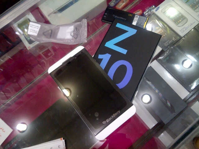 للبيع BB Q10 &amp; BB Z10/ BB TK Victory &amp; BB Porsche 9981 Black 2.200 AED